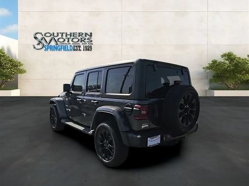 Used 2021 Jeep Wrangler Unlimited Sahara w/ Dual Top Group AWD/4WD image 29