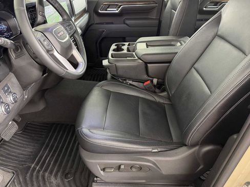 Used 2023 GMC Sierra 1500 Elevation AWD/4WD image 7