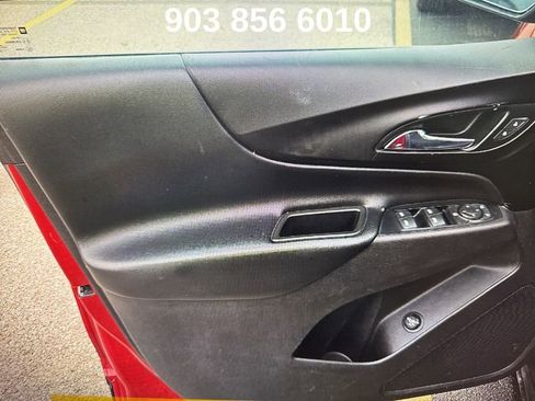 Used 2018 Chevrolet Equinox LT w/ Sun & Infotainment Package image 9