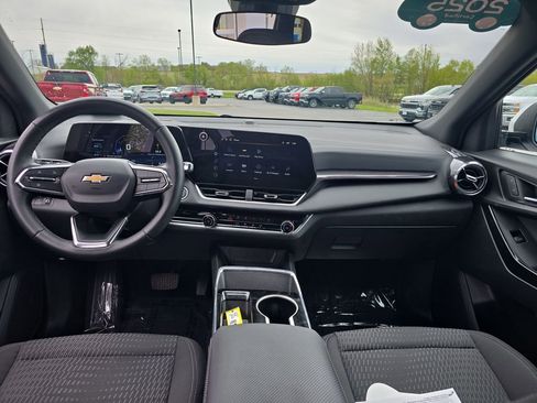 Certified 2025 Chevrolet Equinox LT AWD/4WD image 11