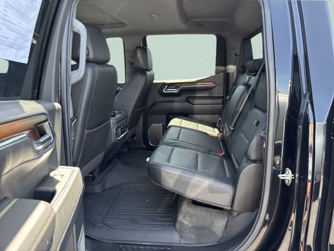 Used 2024 GMC Sierra 1500 Denali w/ Denali Reserve Package AWD/4WD image 17