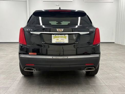 Used 2017 Cadillac XT5 Luxury w/ Driver Awareness Package FWD image 3