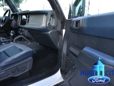 Used 2024 Ford Bronco Outer Banks AWD/4WD image 17