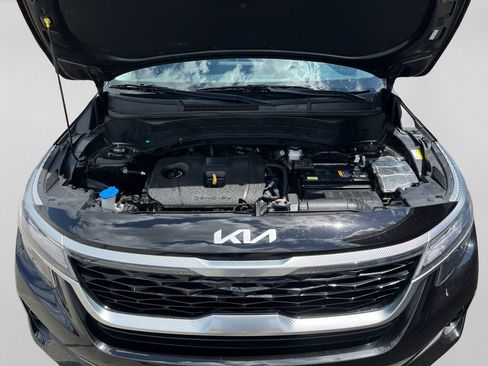 Used 2023 Kia Seltos S w/ Navigation Package FWD image 13