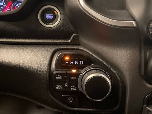Used 2020 RAM 1500 Big Horn AWD/4WD image 18