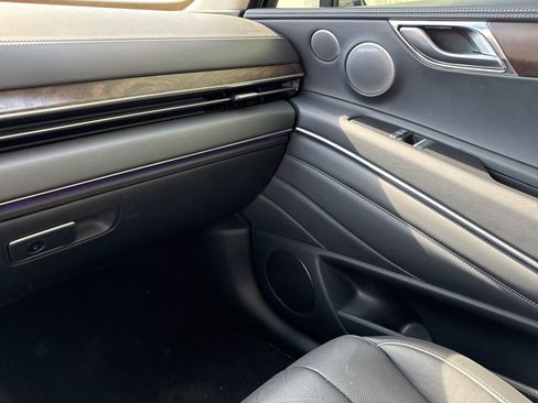 Used 2025 Genesis GV80 2.5T Prestige image 32