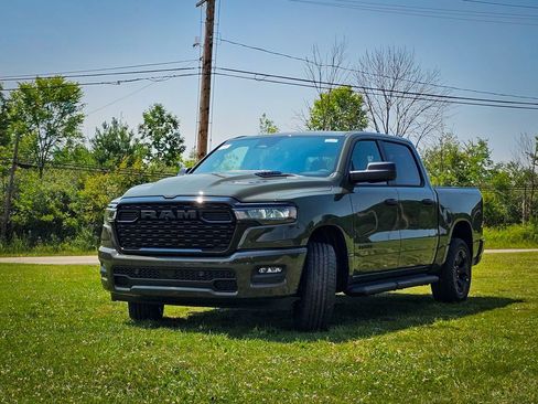 New 2026 RAM 1500 Express AWD/4WD image 9