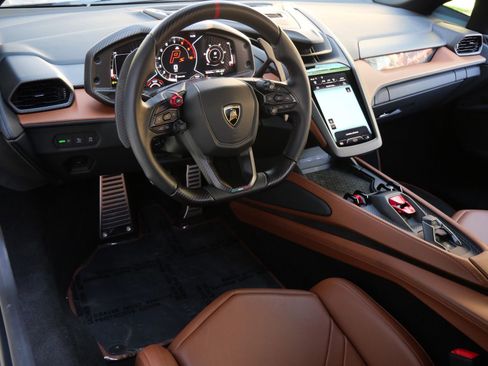 Used 2024 Lamborghini Revuelto AWD/4WD image 24