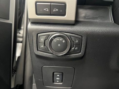 Used 2017 Ford F150 Lariat w/ Equipment Group 502A Luxury image 30