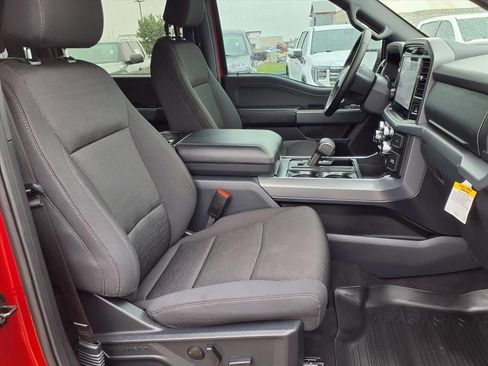 Used 2025 Ford F150 XLT w/ Equipment Group 302A MID RWD image 28
