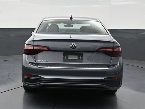 Used 2024 Volkswagen Jetta Sport FWD image 4