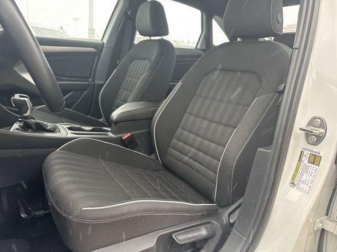 Certified 2023 Volkswagen Jetta Sport image 19