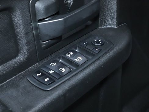 Used 2019 RAM 1500 Express image 16