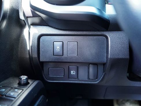 Used 2020 Toyota Tacoma SR RWD image 26