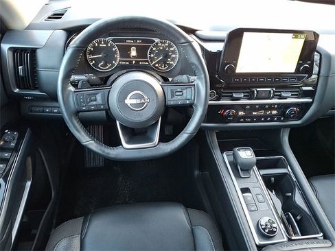 Certified 2024 Nissan Pathfinder SL image 21