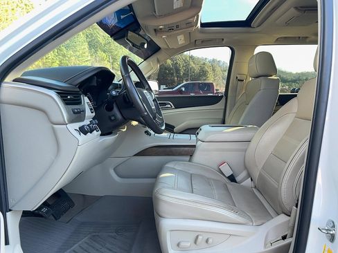 Used 2019 GMC Yukon Denali w/ Denali Ultimate Package image 12