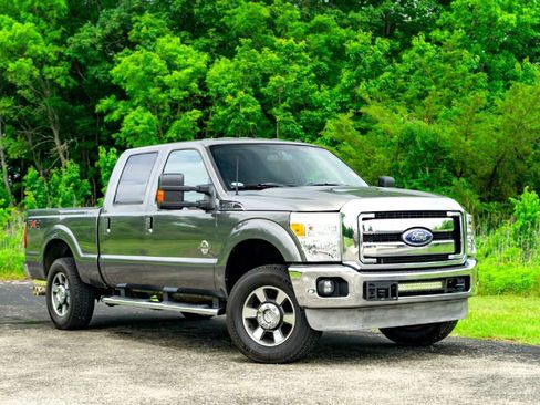 Used 2011 Ford F250 Lariat w/ Lariat Interior Pkg AWD/4WD image 1