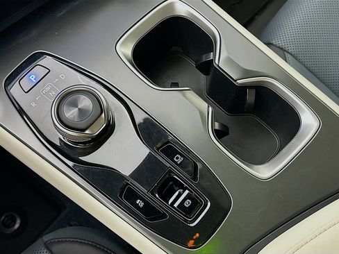 Used 2024 Lexus RZ 450e Premium w/ Accessory Package (Z1) image 17