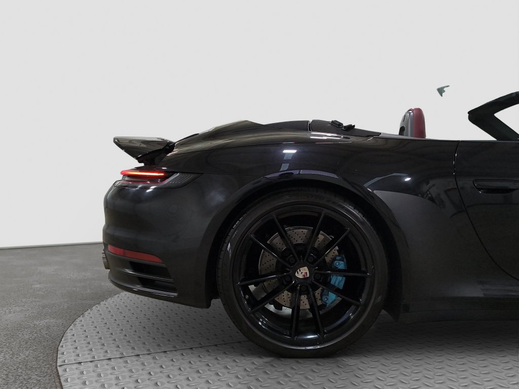 Used 2020 Porsche 911 Carrera 4S AWD/4WD image 11