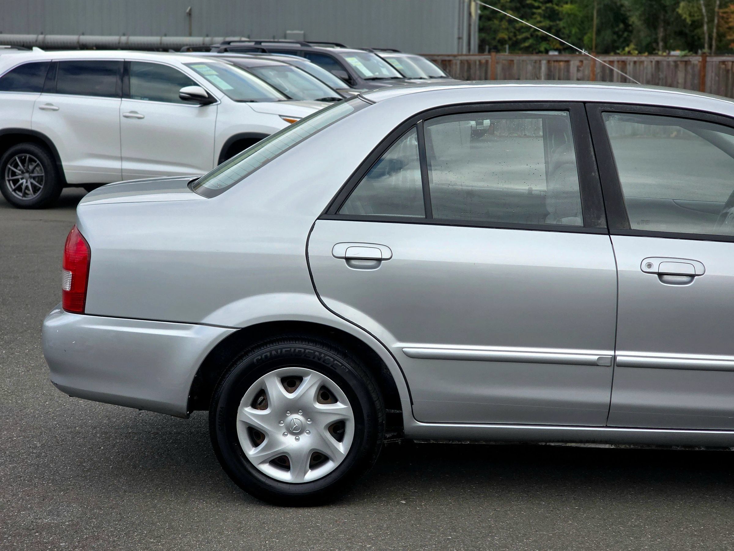 Used 1999 MAZDA Protege FWD image 13