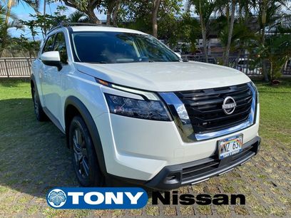 Used 2023 Nissan Pathfinder SV