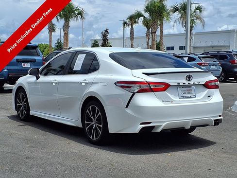 Used 2020 Toyota Camry SE FWD image 5