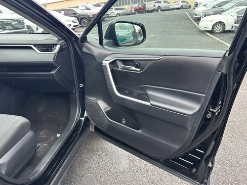 Used 2023 Toyota RAV4 XLE image 15