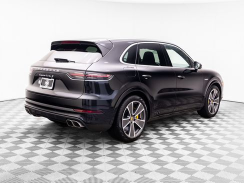 Used 2022 Porsche Cayenne Turbo S AWD/4WD image 8