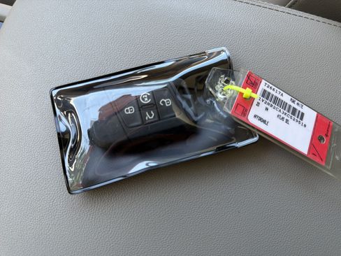 Used 2019 Volkswagen Atlas SEL Premium AWD/4WD image 28