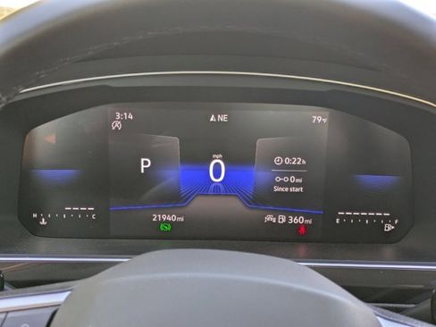 Used 2024 Volkswagen Tiguan SE image 7