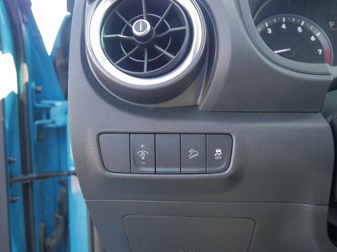 Used 2022 Hyundai Kona SE w/ Cargo Package image 21