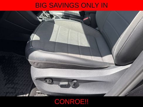 Used 2023 Volkswagen Taos SE FWD image 13