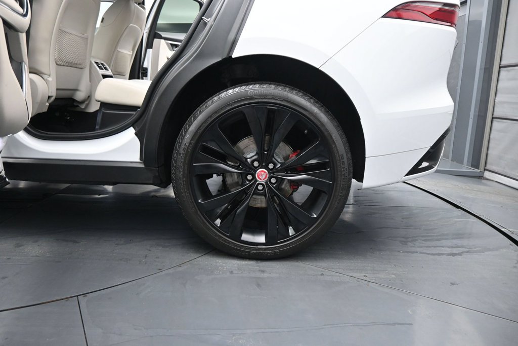 Used 2023 Jaguar F-PACE R-Dynamic S AWD/4WD image 17