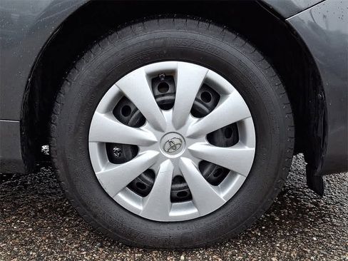 Used 2010 Toyota Corolla image 11