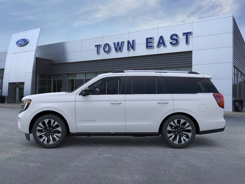 New 2026 Ford Expedition Platinum AWD/4WD image 3
