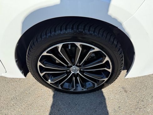 Used 2016 Toyota Corolla S Premium image 31