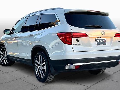 Used 2018 Honda Pilot Touring image 11
