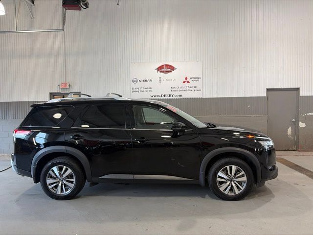 Certified 2023 Nissan Pathfinder SL AWD/4WD image 2