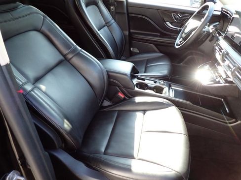 Certified 2023 Lincoln Corsair AWD w/ Equipment Group 101A image 11