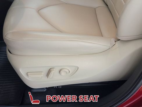 Used 2022 Toyota Highlander XLE image 15