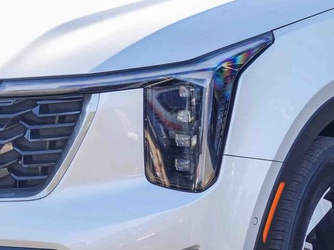 Certified 2025 Kia Sorento SX Prestige image 8