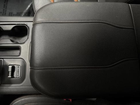 Used 2024 GMC Sierra 1500 AT4 w/ Technology Package image 21