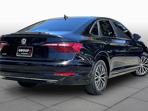 Used 2021 Volkswagen Jetta SE FWD image 13