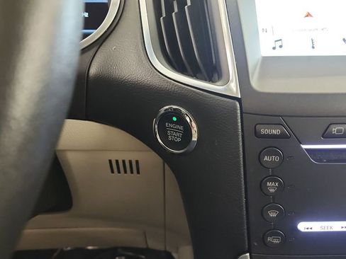 Used 2017 Ford Edge Titanium w/ Equipment Group 302A image 24