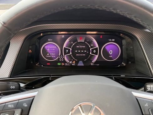 Used 2024 Volkswagen Atlas Peak Edition SE image 22