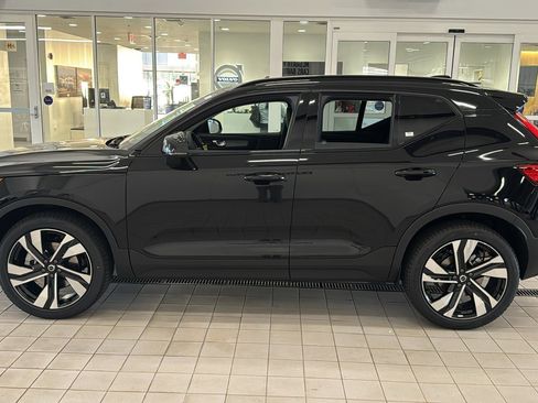 New 2026 Volvo XC40 B5 Ultra w/ Climate Package image 8