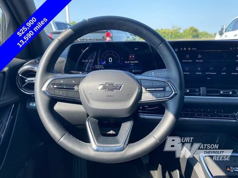 Used 2025 Chevrolet Equinox LT w/ Convenience Package II FWD image 21