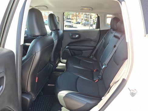 Used 2020 Jeep Compass Trailhawk AWD/4WD image 11