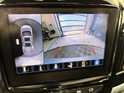 Certified 2023 Chevrolet Traverse RS image 27