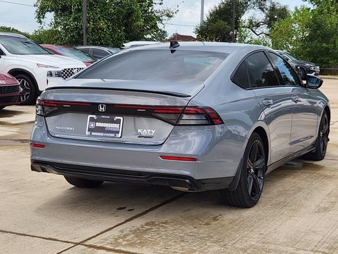 Used 2024 Honda Accord Sport image 7